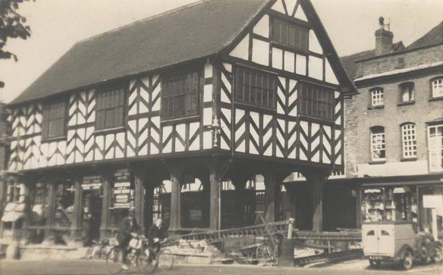 [Ledbury Market Hall]