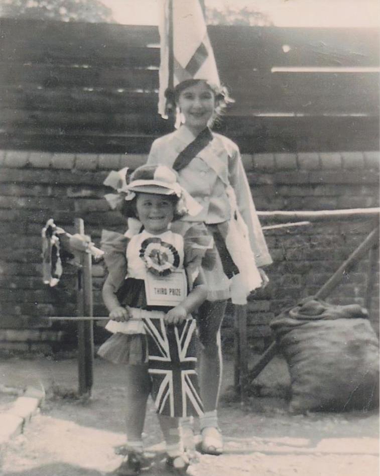 [1953 Fancy Dress Competition]