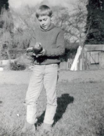 [1967 Andy and his pigeon]